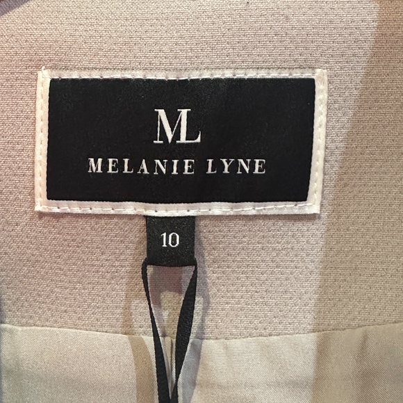 Gorgeous Melanie Lyne winter coat. New, with tags. - Picture 5 of 5